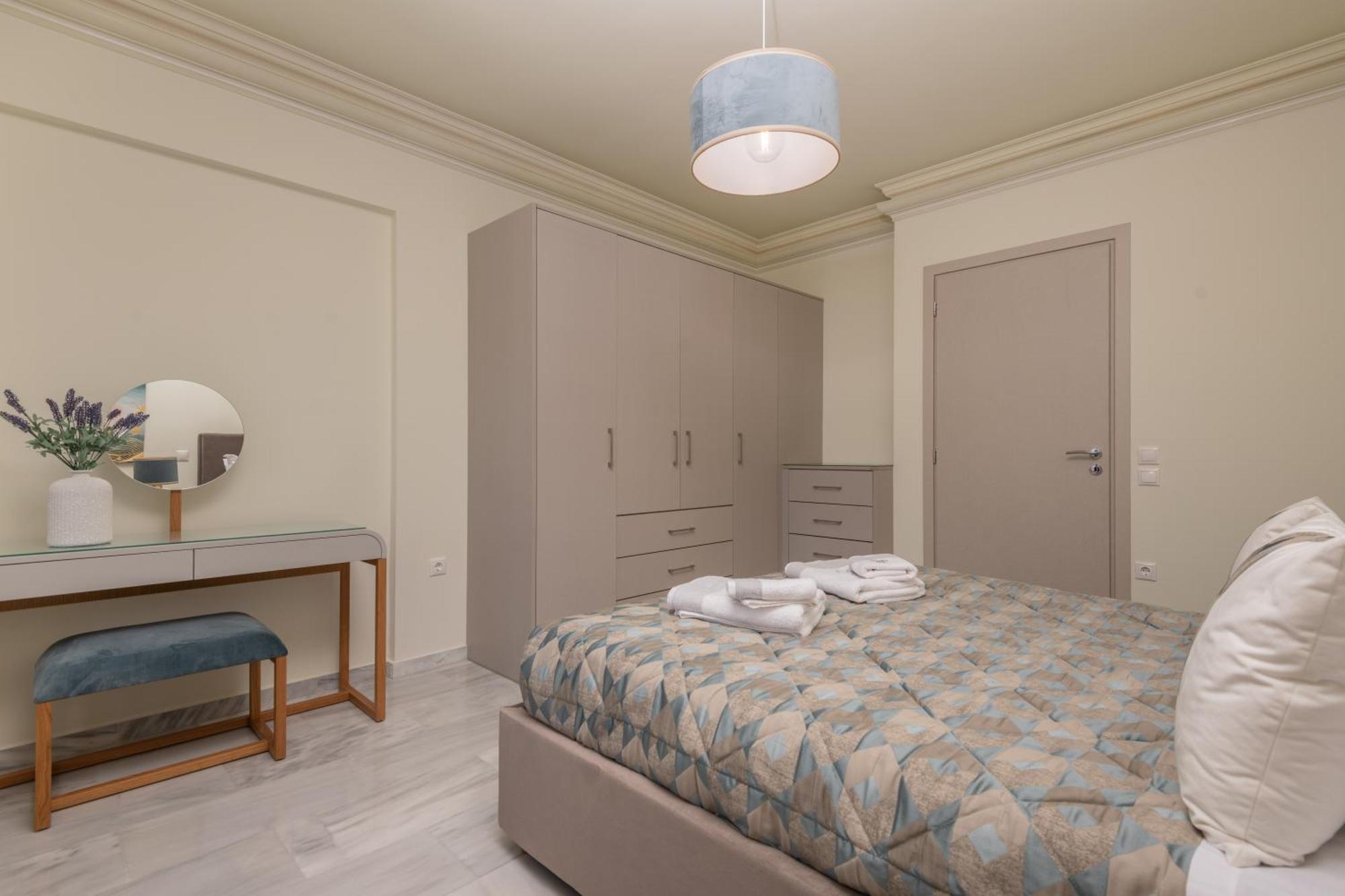 Exanimo Luxury Apartments 자킨토스 타운 객실 사진